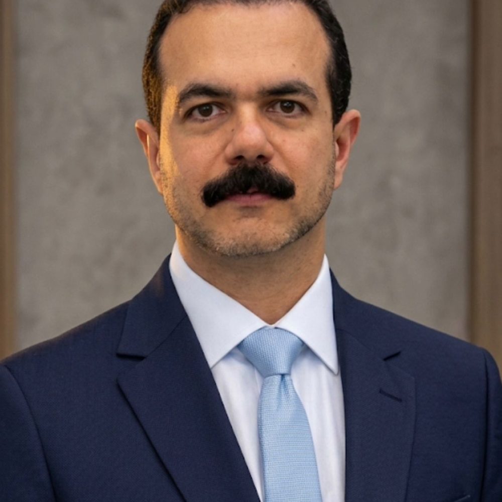 Dr Gustavo Ebaid